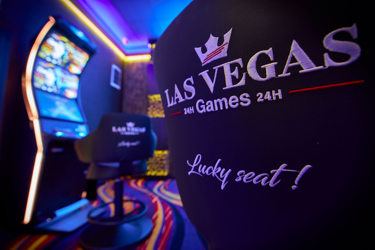 Afacerile urât mirositoare ale grupării Las Vegas îi includ pe Andrew și Tristan Tate
