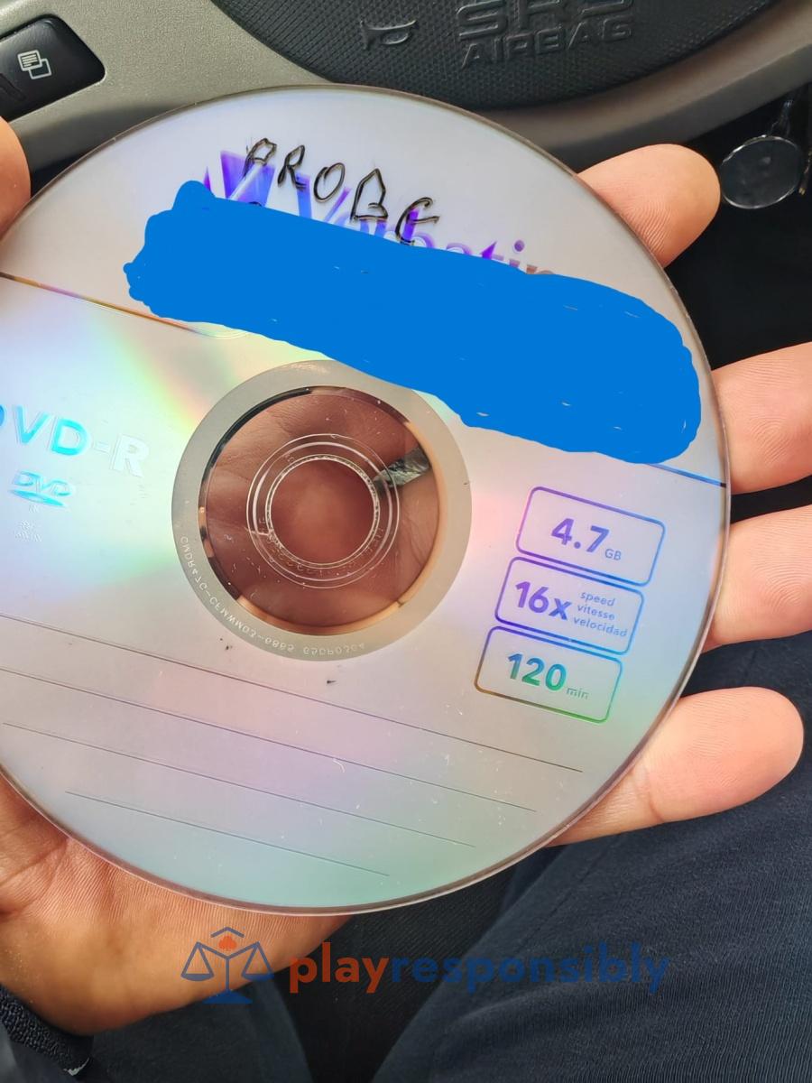 CD-ul cu probe depus de jucători