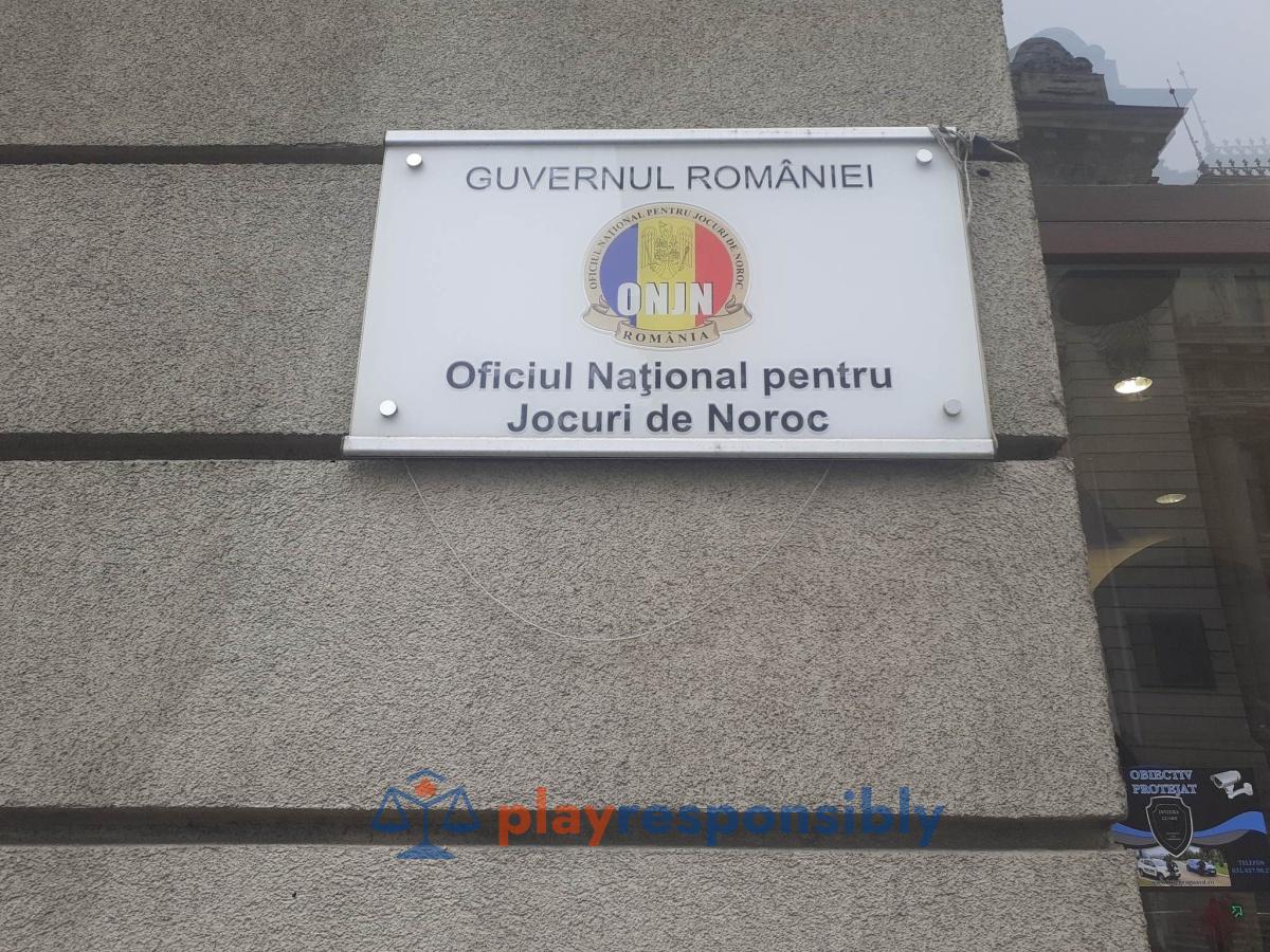 Fostul deputat Ion Cupă, traseist politic cu state vechi, pus să controleze operatorii