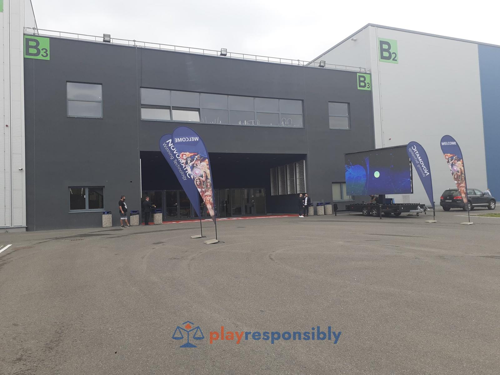 Intrarea la Romexpo, pe când se organiza expoziția