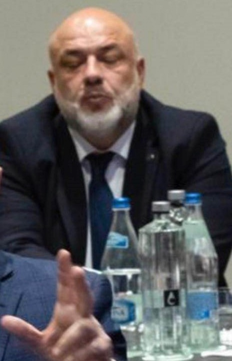 Au fost aduși șefii serviciilor teritoriale cu picioarele pe pământ?