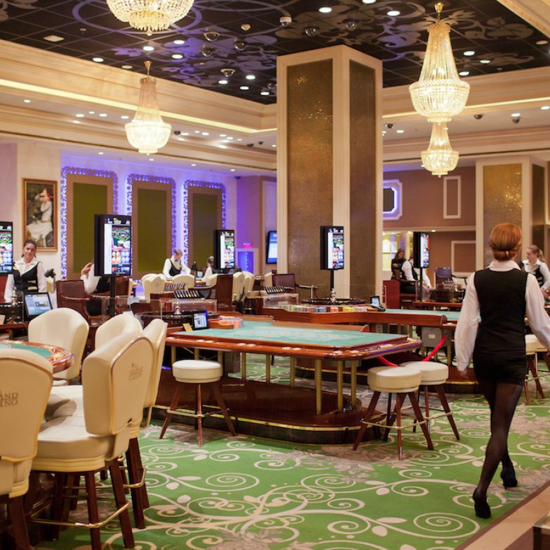 Mesele de joc de la Marriott sunt goale    FOTO: grandcasinobucharest.ro