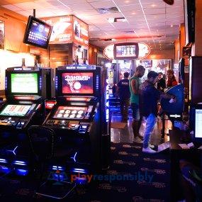 Aparatele slot machine, mutate departe de sate 